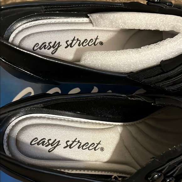 Easy Street Black Heels - Picture 7 of 8